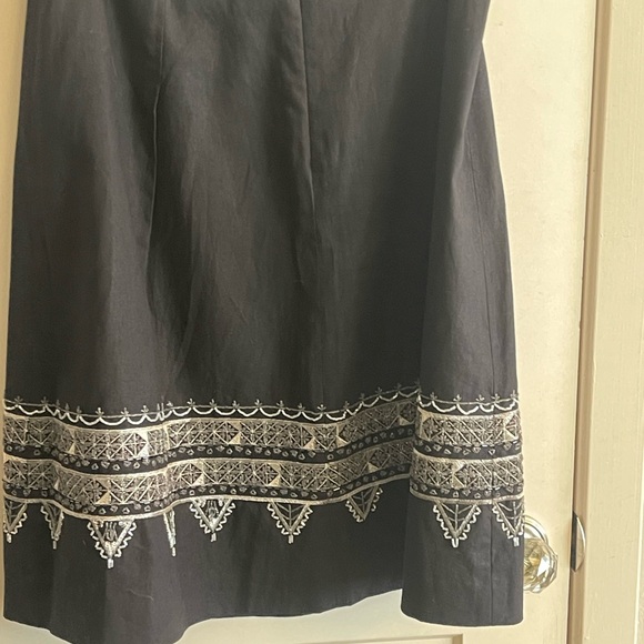 Talbots Collection linen-cotton black skirt with sequin and bead trim. Size 10 - Picture 4 of 4